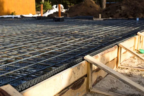 Keller Fenster & Türen GmbH & Co. KG, Fundamente, Bodenplatten