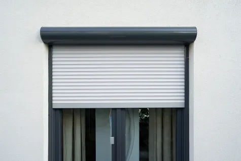 MR Sonnenschutz + Solartechnik Franken e. K., Rollläden