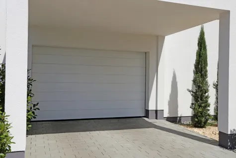 B+N Tortechnik GmbH- Niederlassung-Kaiserslautern, Sektionaltor