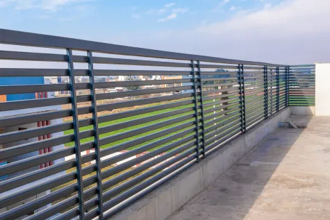 Mulaku GmbH, Fenstergitter, Schmiedeeisen Zaun